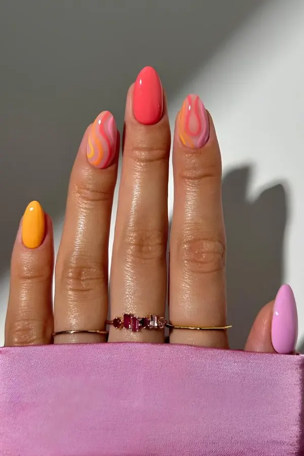 32 Cute Sunset Nails Design Mani Styles That Feel Like Golden Hour 26 Swirled Fingernails Twilight Tones