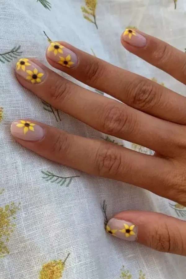 41 Bright and Cheerful Sunflower Nail Designs Ideas You’ll Love to Copy 13 Timeless Sunflower Mani Art