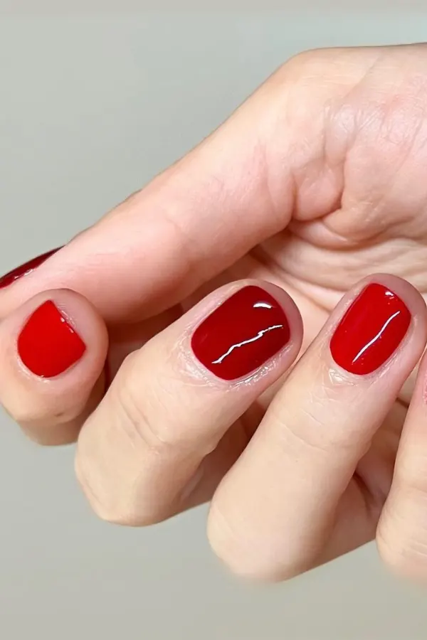 40 Classy Hot Red Nails Inspo Ideas That Never Go Out of Style 2 Two-Tone Red Nails That Pop