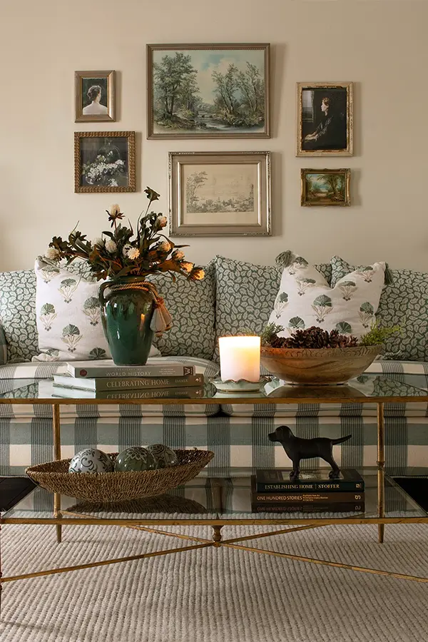 26 Cozy Living Room Designs You’ll Want to Copy 14 Winter Living Room Peace