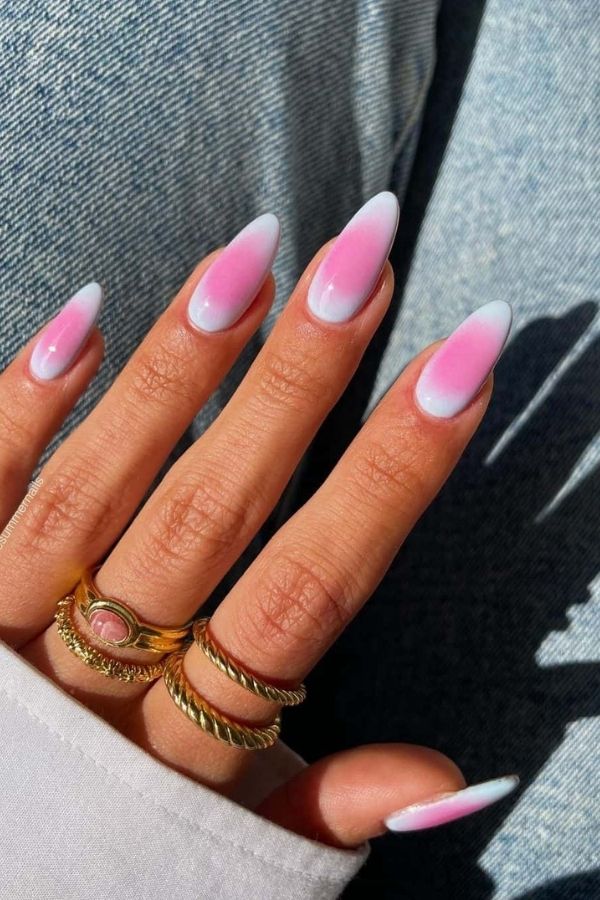 Dreamy Blue and Pink Aura For July