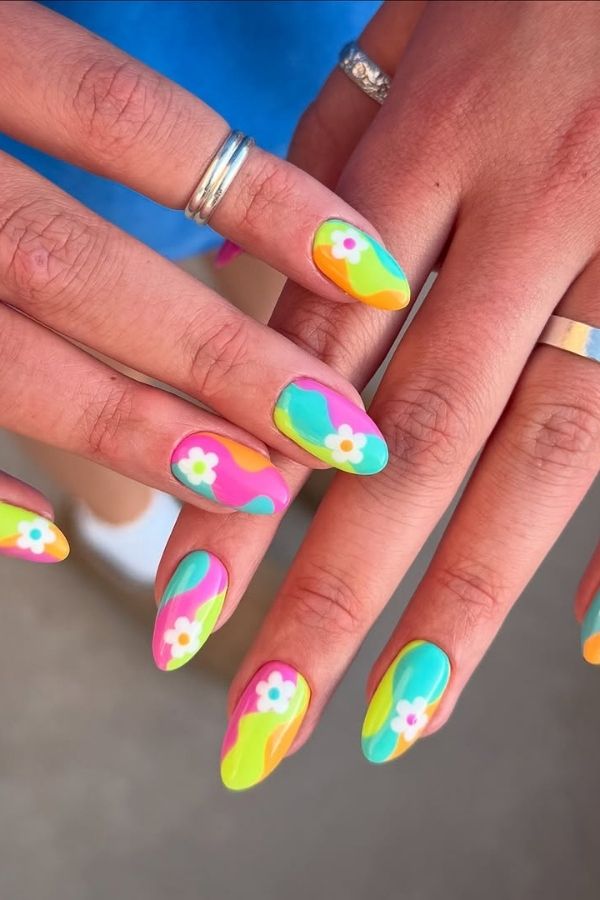 Hawaiian-Inspired Nail Looks