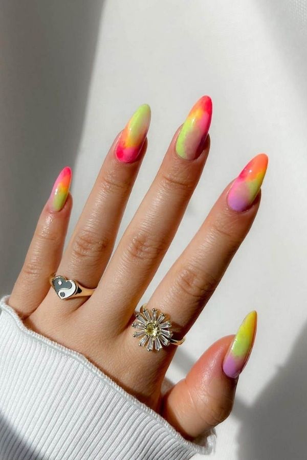 Shady Dream Vacation Nails For July