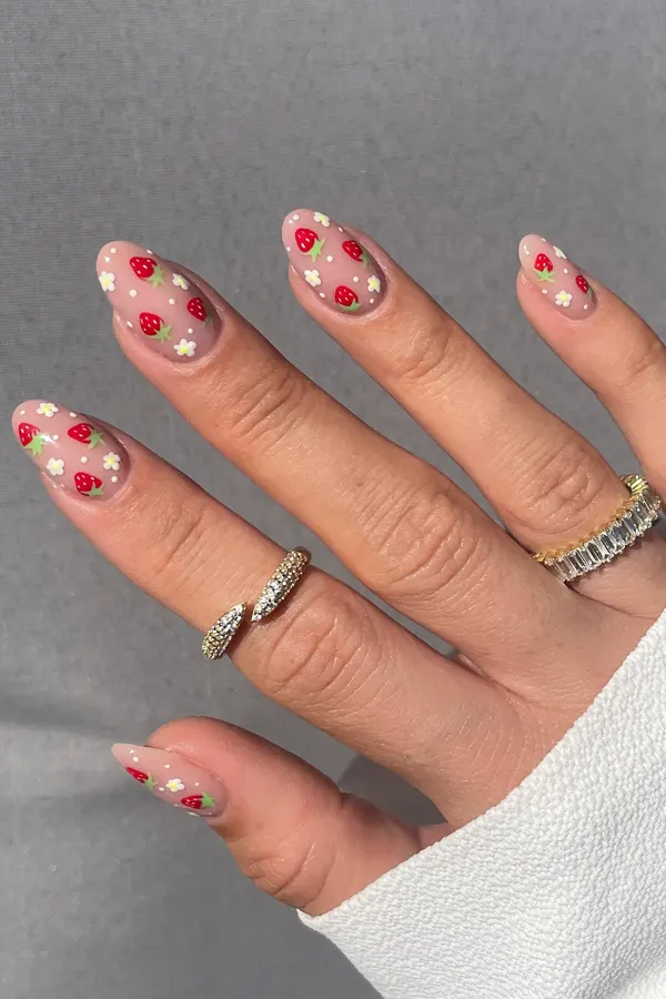 Summer Holidays Nails Inspo