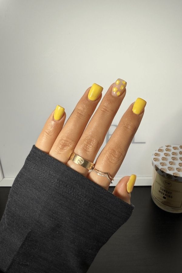 Summer Vacation Yellow Floral Nails