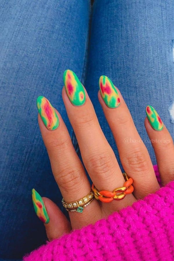 Trendy July Nail Designs
