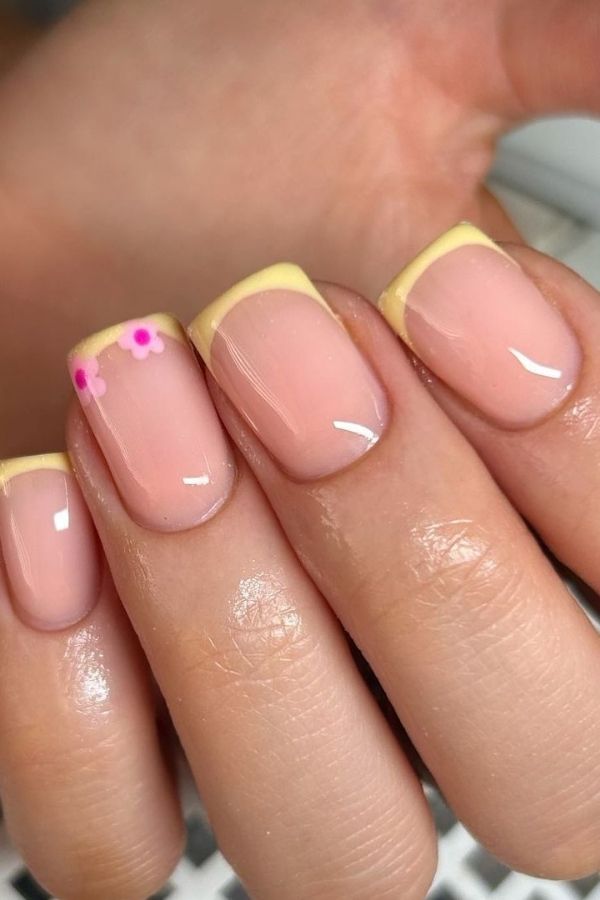 Vanilla Ice Cream Nails