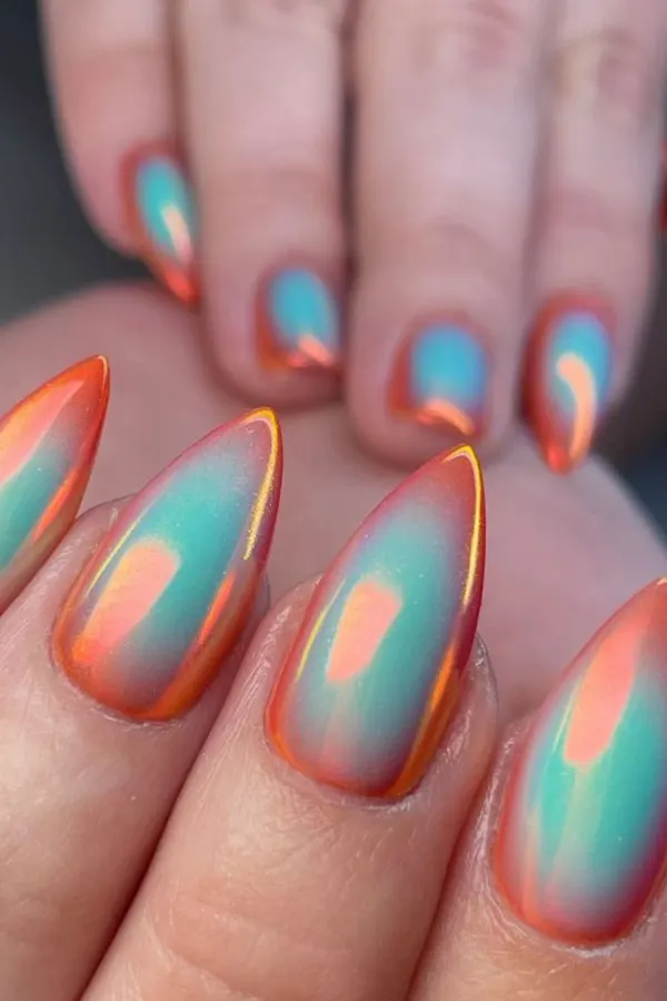Chrome Pop Aura Mani