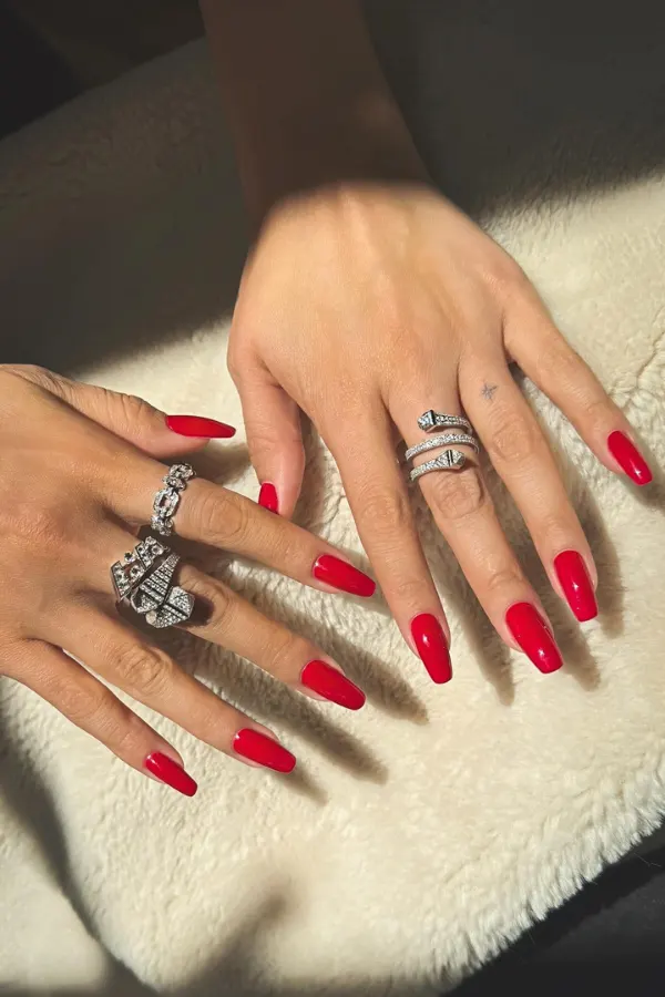 Coffin-Shaped Red Manicure