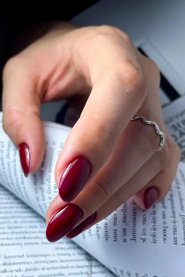 Elegant Deep Red Nails Art