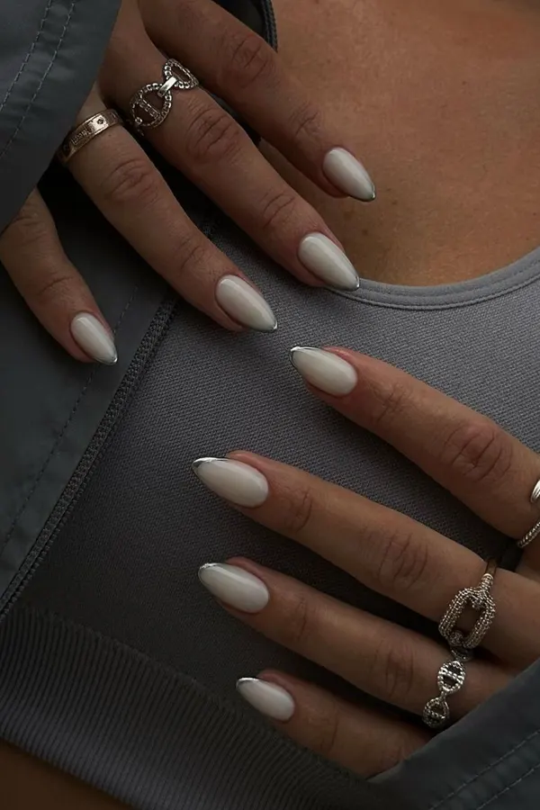 Milky Chrome Silver Tips