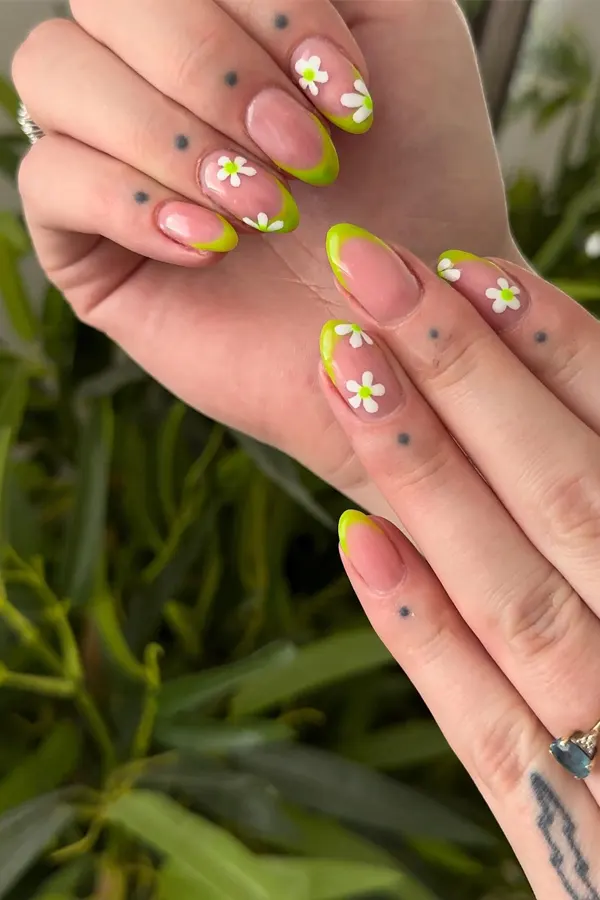 Neon Green Daisies for Nails