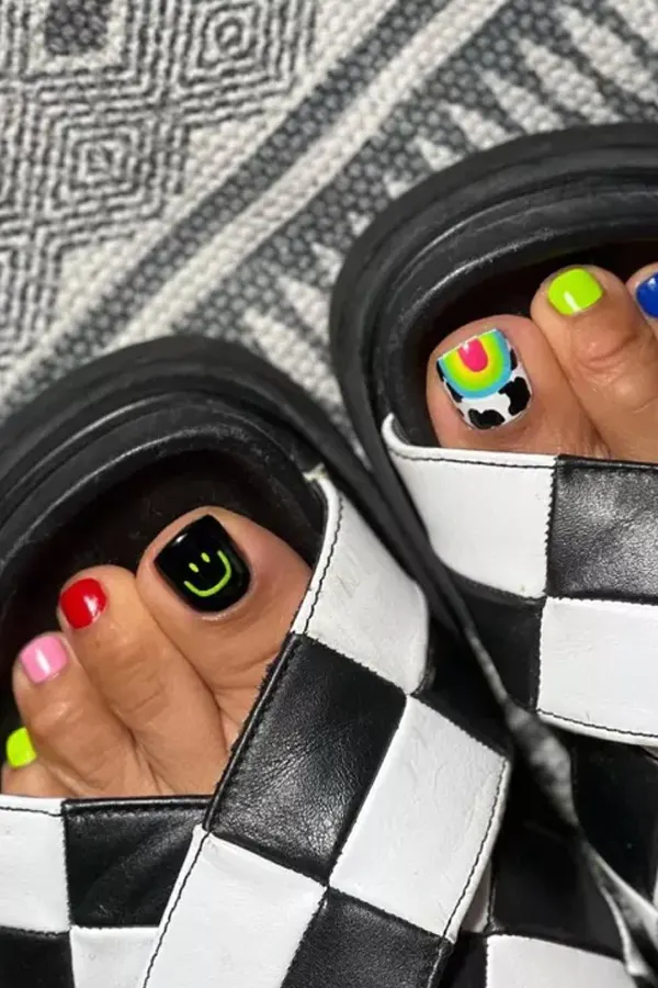 Neon Smiley Pedicure