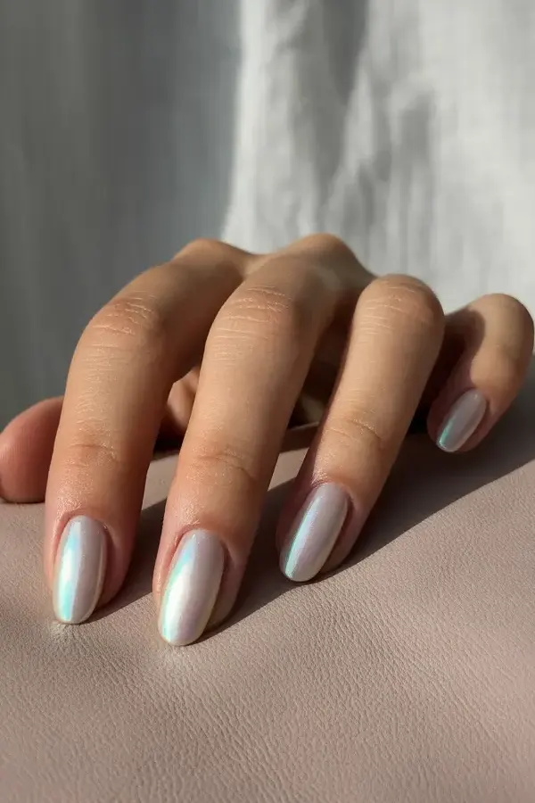 Opalescent Glaze Mani