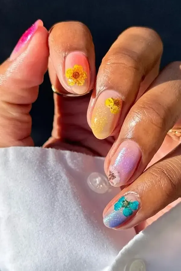 Pressed Flower Nails