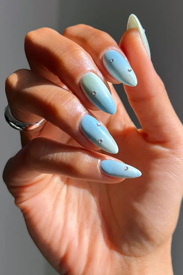 Pretty Summer Blue Aura