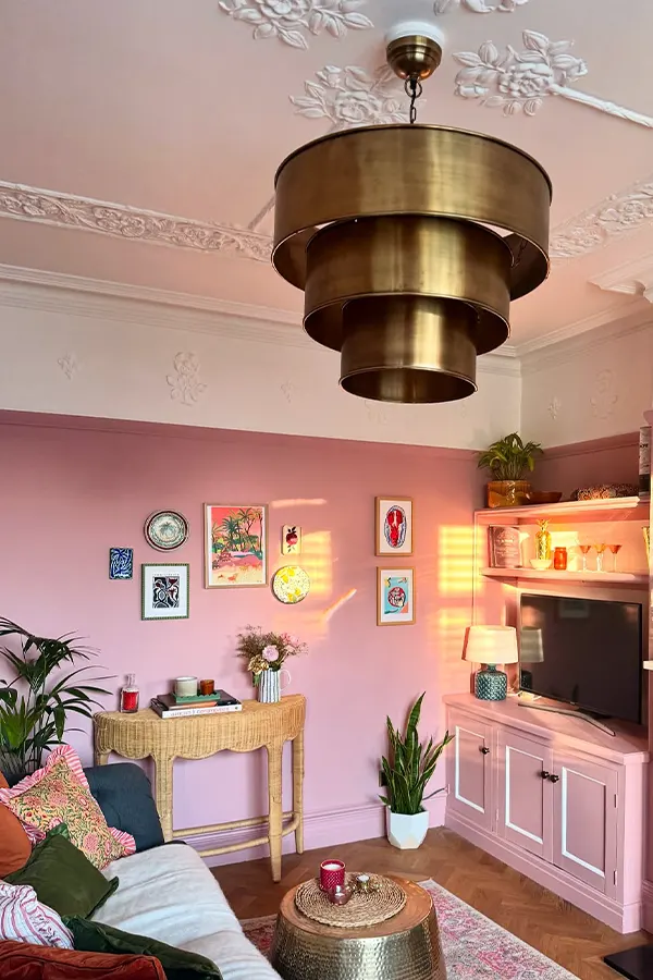 Relaxed Pink Living Room With Natural Touches