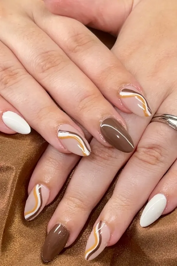 Short Almond Nails Color