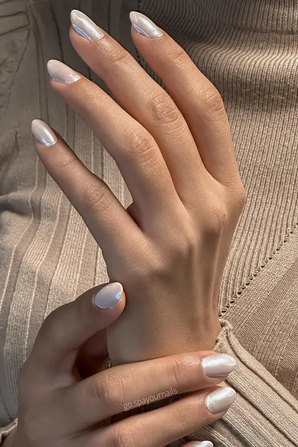 Soft Metallic Manicure