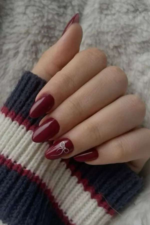 White Bow Accent Nails