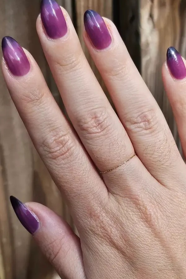Deep Purple Ombré Nails That Feel Just Right for Crisp Fall Days