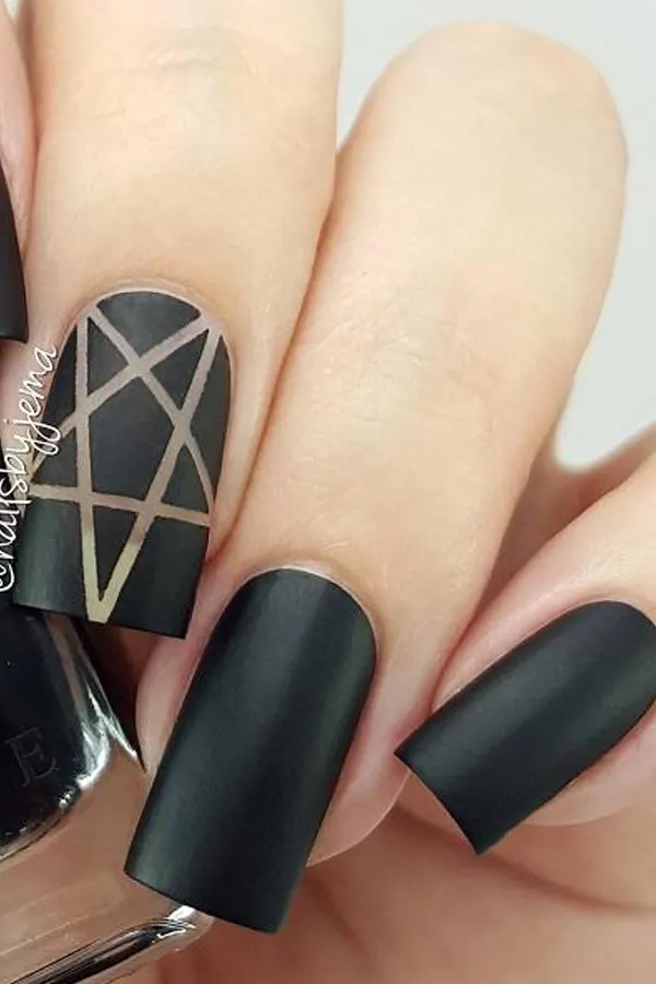 Elegant Black Stripes