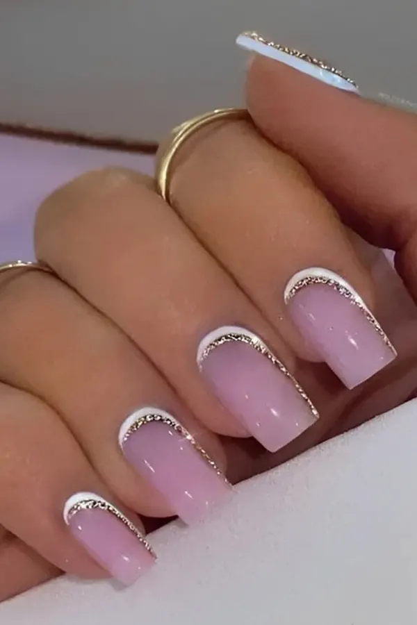Elegant Gold Curves