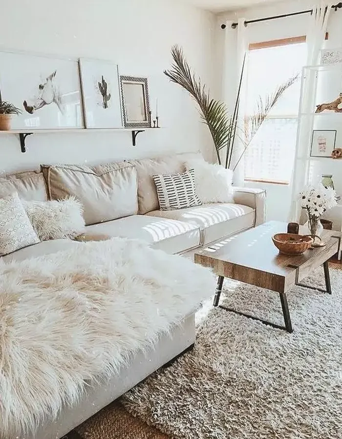 Inviting White Space With Natural Charm