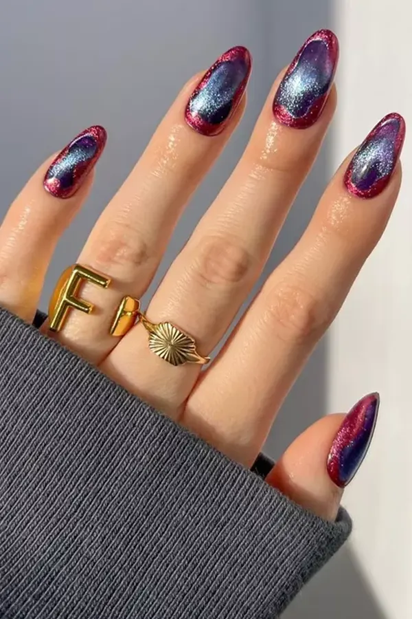 Multicolored Cat-Eye Nails That Instantly Catch the Light