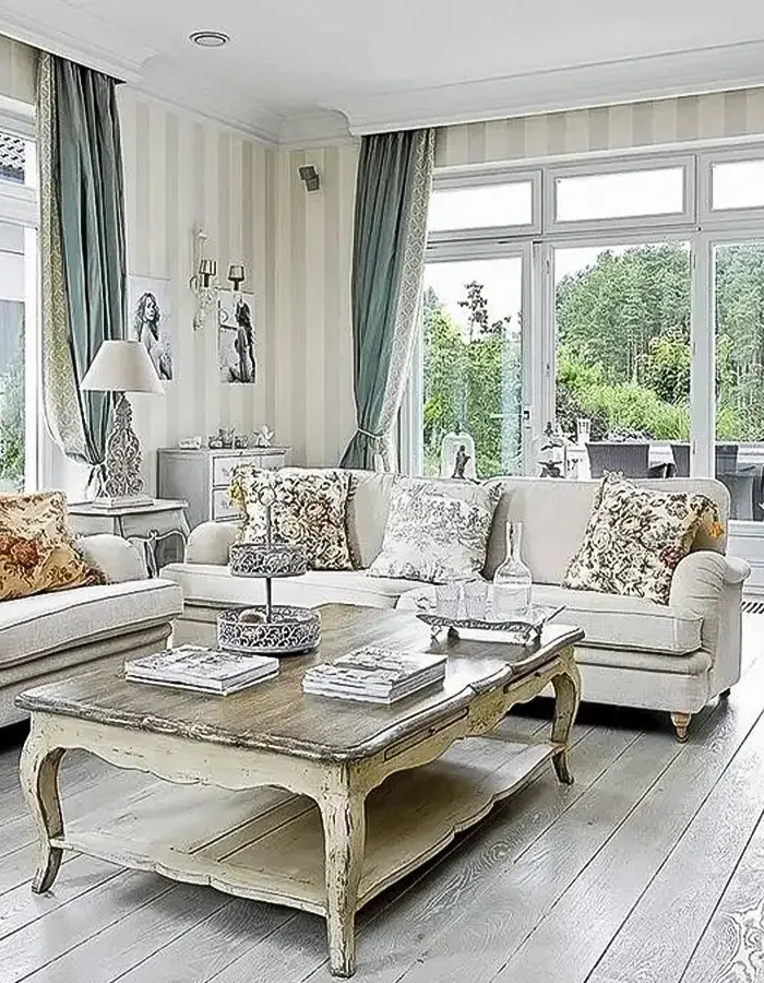 Refined Vintage Living Room with Pattern Play