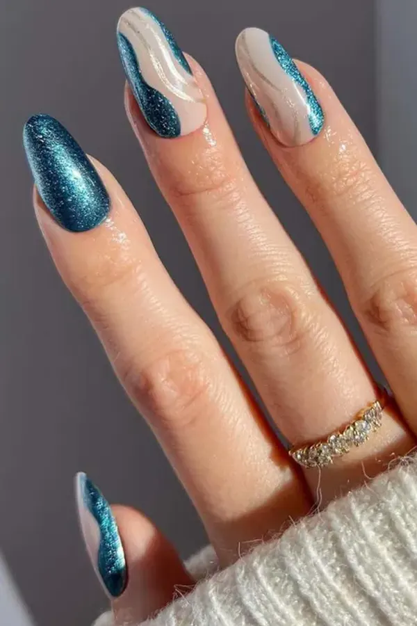 Sapphire Blue Nails That Feel Luxe Yet Effortless for Summer
