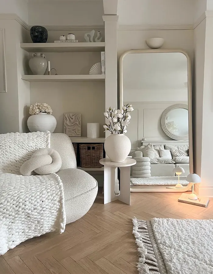 Serene Neutrals in a Minimal White Space